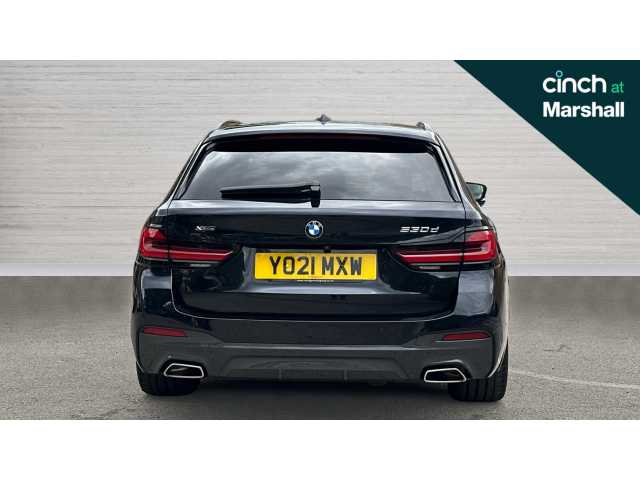 BMW 5 SERIES 530d xDrive MHT M Sport 5dr Auto 