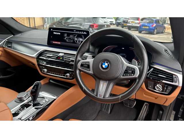 BMW 5 SERIES 530d xDrive MHT M Sport 5dr Auto 