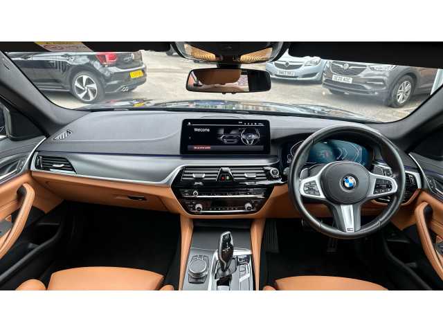 BMW 5 SERIES 530d xDrive MHT M Sport 5dr Auto 