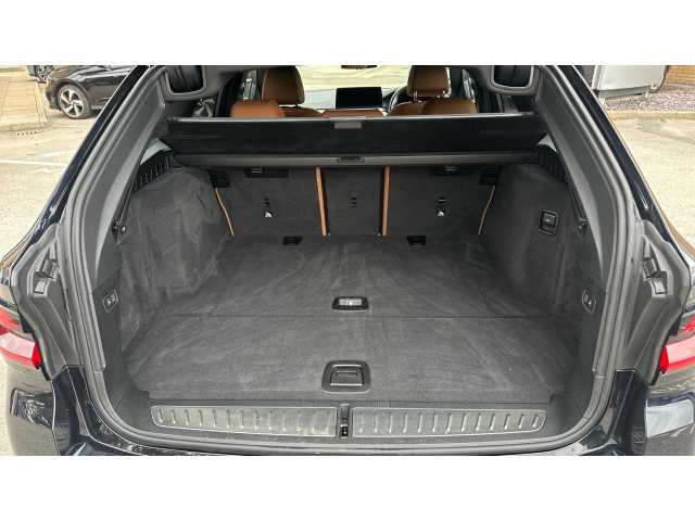 BMW 5 SERIES 530d xDrive MHT M Sport 5dr Auto 