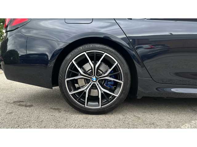 BMW 5 SERIES 530d xDrive MHT M Sport 5dr Auto 