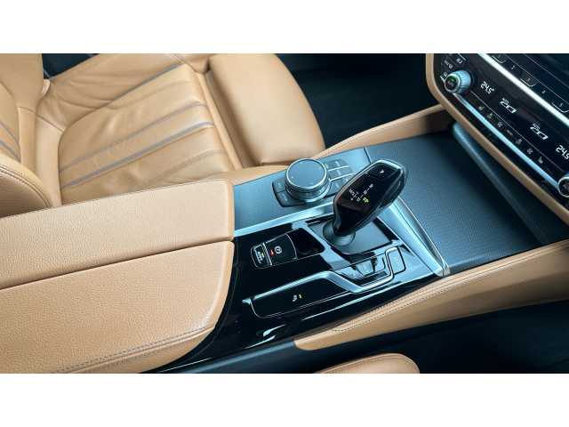 BMW 5 SERIES 530d xDrive MHT M Sport 5dr Auto 