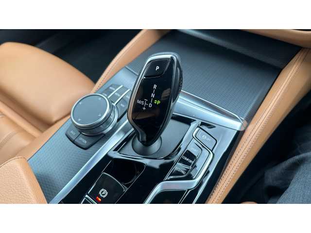 BMW 5 SERIES 530d xDrive MHT M Sport 5dr Auto 