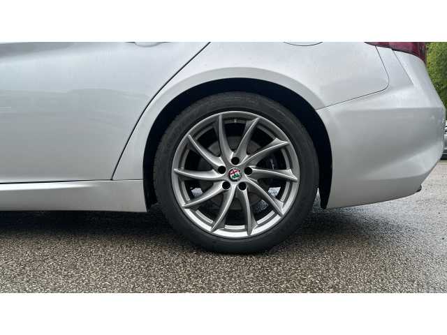 Alfa Romeo Giulia GIULIA 2.0 TB 280 Veloce 4dr Auto 