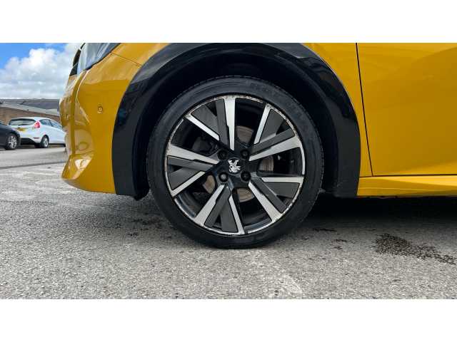 Peugeot 208 208 1.2 PureTech 100 GT 5dr 