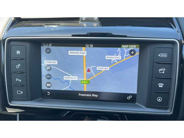 Jaguar XE XE 2.0d Prestige 4dr Auto 