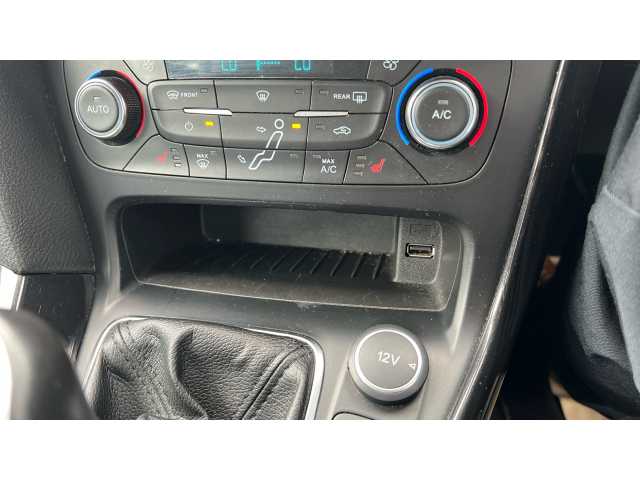 Ford Focus FOCUS 1.5 TDCi 120 Titanium X Navigation 5dr 