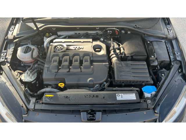 Volkswagen Golf GOLF 2.0 TDI R-Line 5dr 