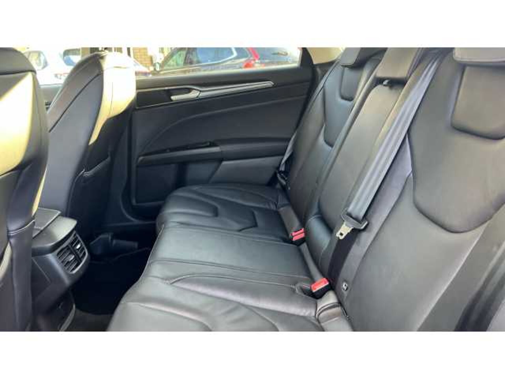 Ford Mondeo MONDEO 2.0 Hybrid Titanium Edition 5dr Auto 