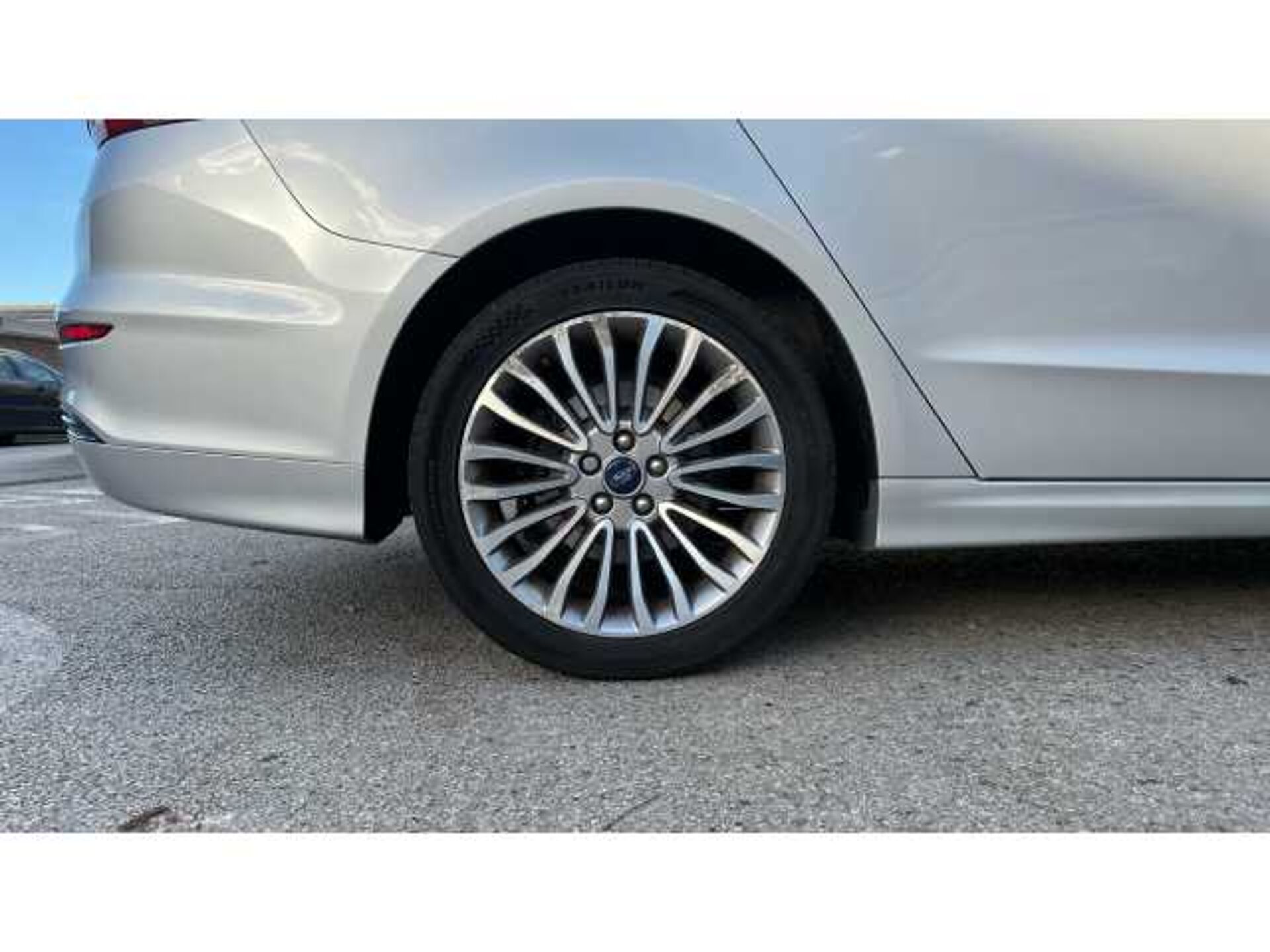 Ford Mondeo MONDEO 2.0 Hybrid Titanium Edition 5dr Auto 