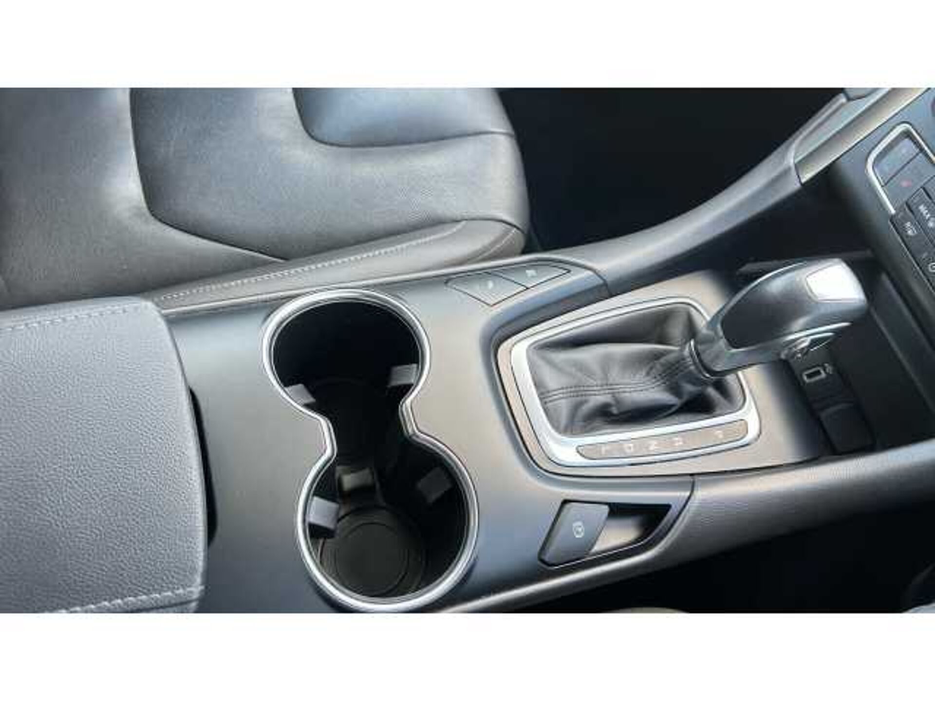 Ford Mondeo MONDEO 2.0 Hybrid Titanium Edition 5dr Auto 