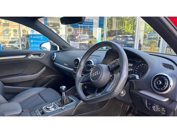 Audi A3 A3 1.5 TFSI Black Edition 5dr 