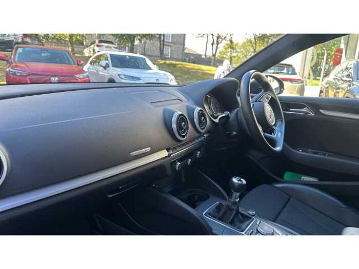 Audi A3 A3 1.5 TFSI Black Edition 5dr 