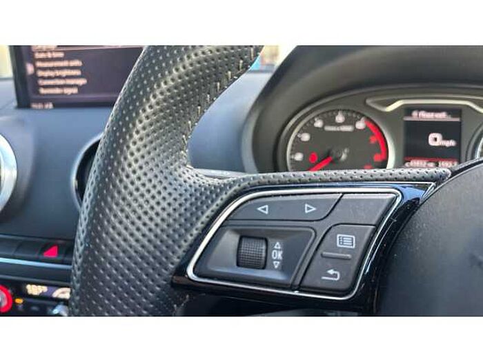 Audi A3 A3 1.5 TFSI Black Edition 5dr 