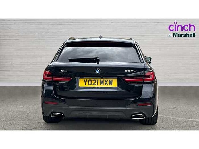 BMW 5 SERIES 530d xDrive MHT M Sport 5dr Auto 