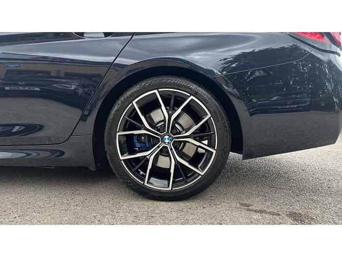 BMW 5 SERIES 530d xDrive MHT M Sport 5dr Auto 