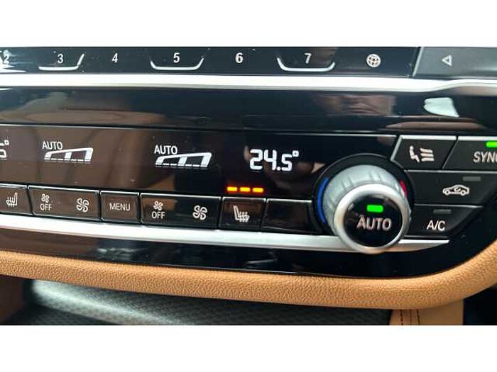 BMW 5 SERIES 530d xDrive MHT M Sport 5dr Auto 