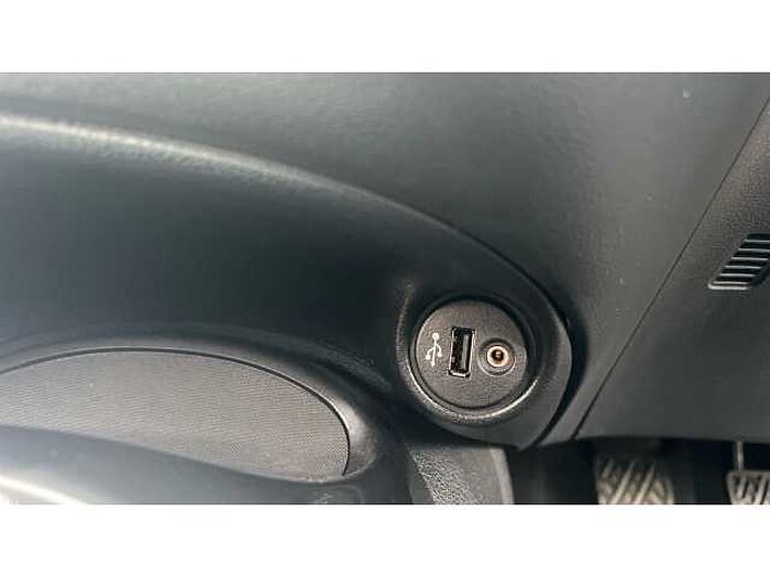 Nissan Juke JUKE 1.2 DiG-T N-Connecta 5dr 