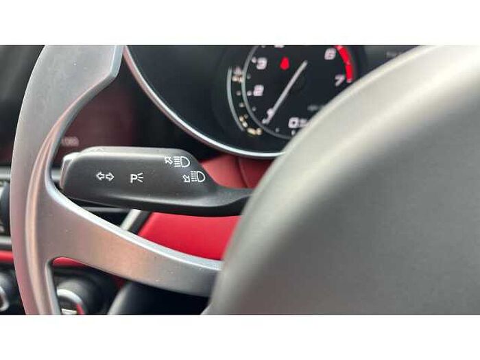 Alfa Romeo Giulia GIULIA 2.0 TB 280 Veloce 4dr Auto 