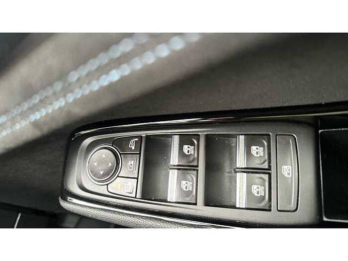 Renault Austral AUSTRAL E-Tech FHEV Iconic Esprit Alpine 5dr Auto 4C 