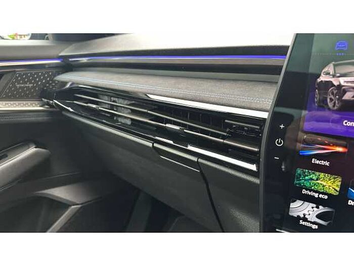 Renault Austral AUSTRAL E-Tech FHEV Iconic Esprit Alpine 5dr Auto 4C 