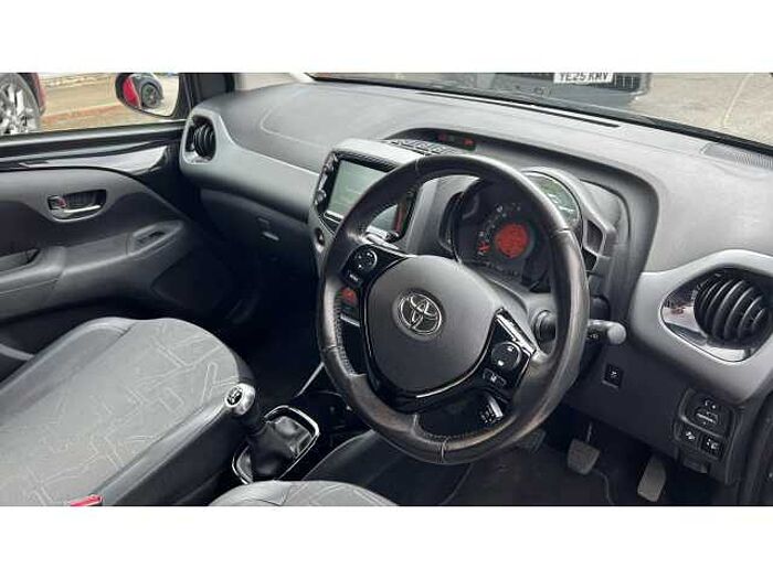 Toyota Aygo AYGO 1.0 VVT-i X-Clusiv 5dr 