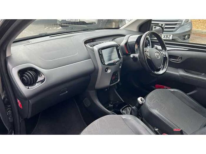 Toyota Aygo AYGO 1.0 VVT-i X-Clusiv 5dr 