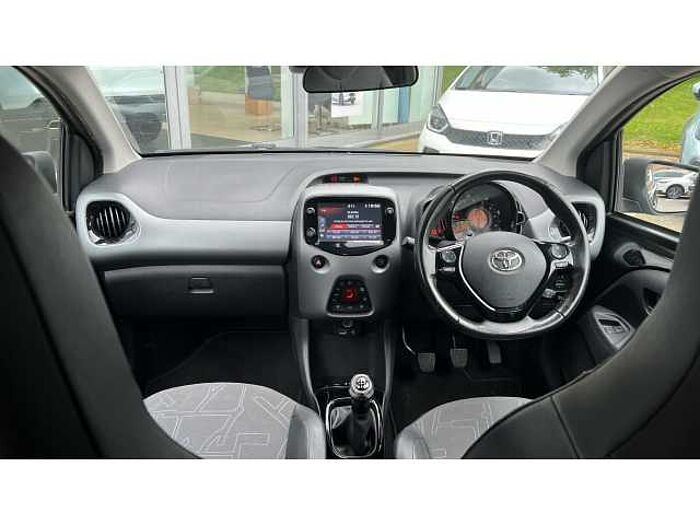 Toyota Aygo AYGO 1.0 VVT-i X-Clusiv 5dr 