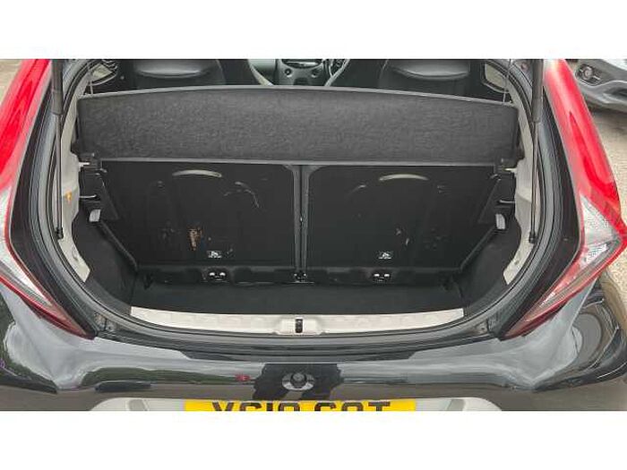 Toyota Aygo AYGO 1.0 VVT-i X-Clusiv 5dr 