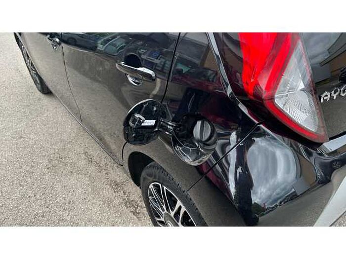 Toyota Aygo AYGO 1.0 VVT-i X-Clusiv 5dr 