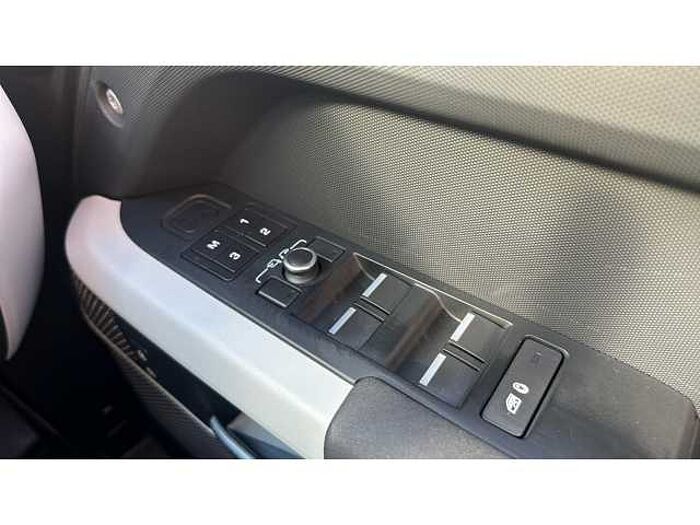 Land Rover Defender DEFENDER 3.0 D250 XS Edition 110 5dr Auto 