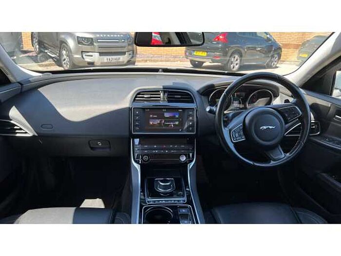 Jaguar XE XE 2.0d Prestige 4dr Auto 