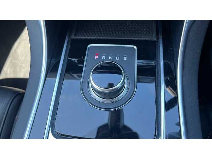 Jaguar XE XE 2.0d Prestige 4dr Auto 