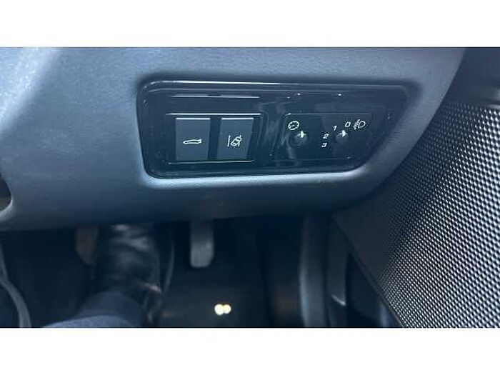 Jaguar XE XE 2.0d Prestige 4dr Auto 