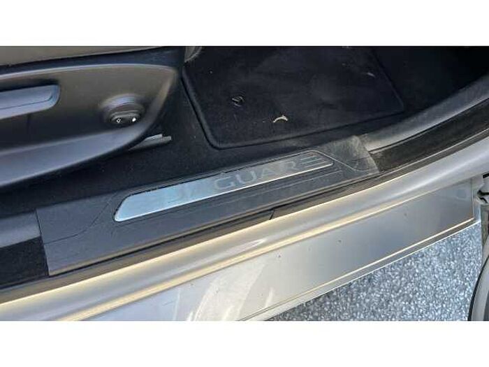 Jaguar XE XE 2.0d Prestige 4dr Auto 