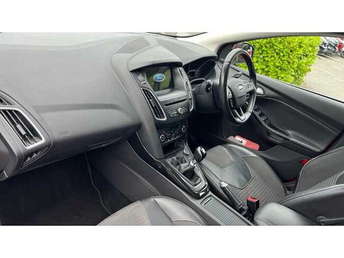 Ford Focus FOCUS 1.5 TDCi 120 Titanium X Navigation 5dr 