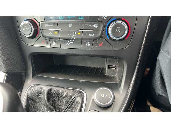 Ford Focus FOCUS 1.5 TDCi 120 Titanium X Navigation 5dr 