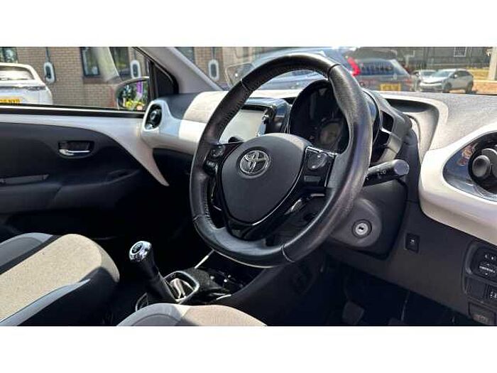 Toyota Aygo AYGO 1.0 VVT-i X-Press 5dr 