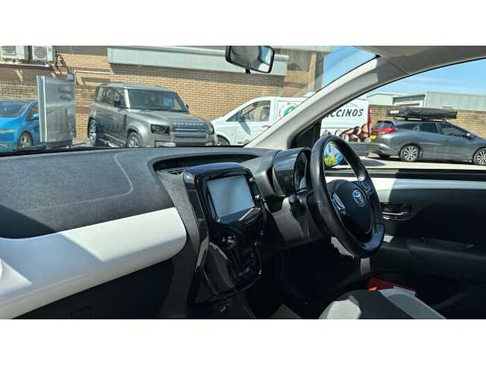 Toyota Aygo AYGO 1.0 VVT-i X-Press 5dr 