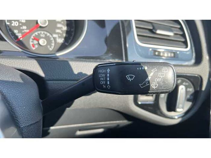Volkswagen Golf GOLF 2.0 TDI R-Line 5dr 