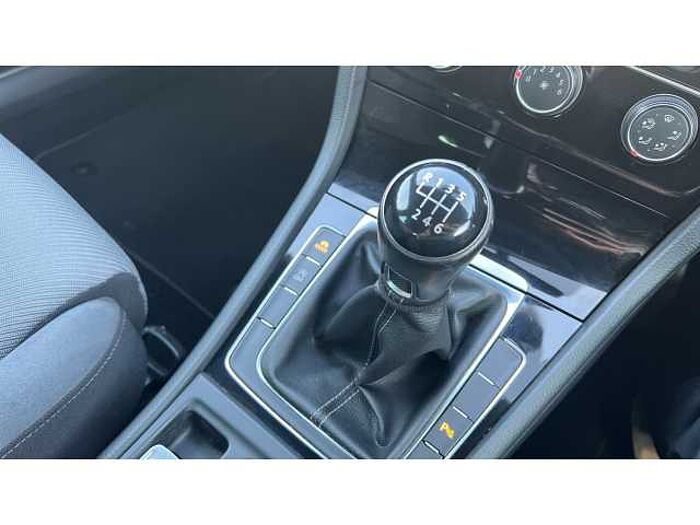 Volkswagen Golf GOLF 2.0 TDI R-Line 5dr 
