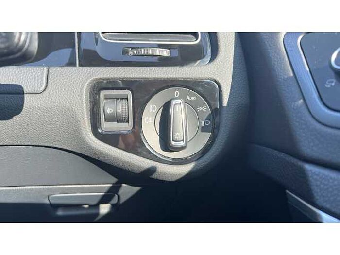 Volkswagen Golf GOLF 2.0 TDI R-Line 5dr 