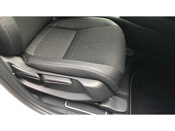 Honda HR-V e:HEV Honda Hr-v Hatchback 1.5 eHEV Advance 5dr CVT 