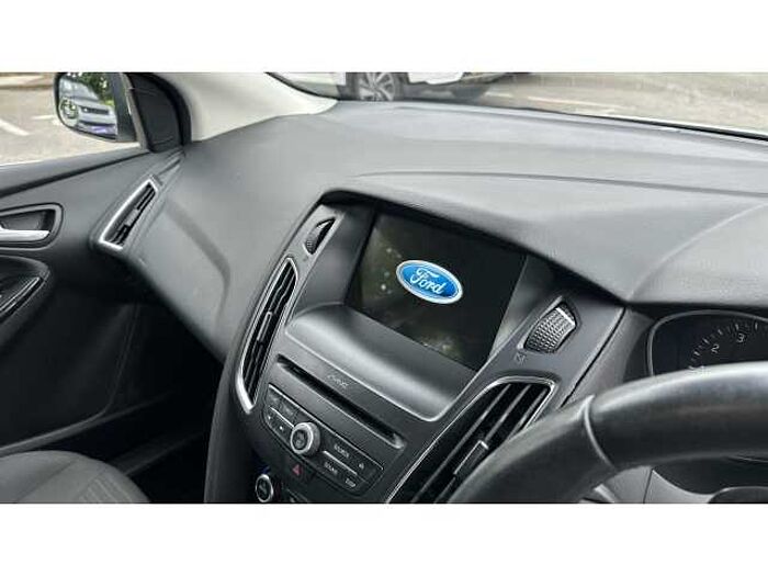 Ford Focus FOCUS 1.0 EcoBoost 125 Titanium 5dr Auto 