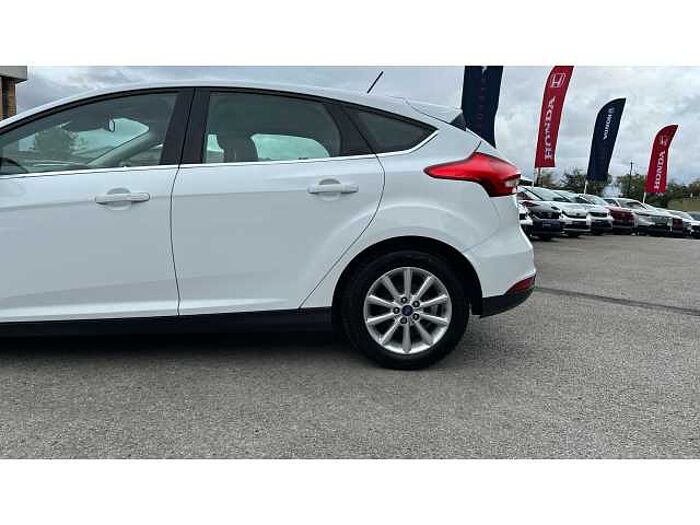 Ford Focus FOCUS 1.0 EcoBoost 125 Titanium 5dr Auto 
