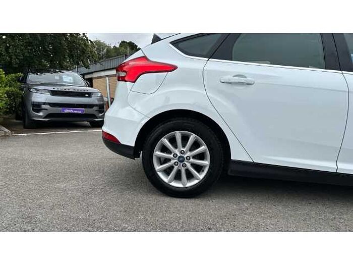 Ford Focus FOCUS 1.0 EcoBoost 125 Titanium 5dr Auto 