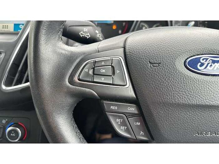 Ford Focus FOCUS 1.0 EcoBoost 125 Titanium 5dr Auto 