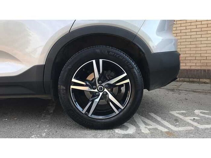 Volvo XC40 XC40 2.0 B4P Plus Dark 5dr AWD Auto 