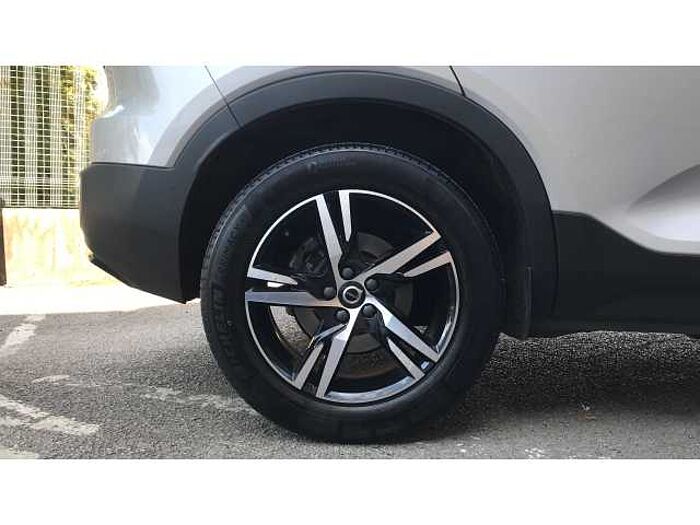Volvo XC40 XC40 2.0 B4P Plus Dark 5dr AWD Auto 