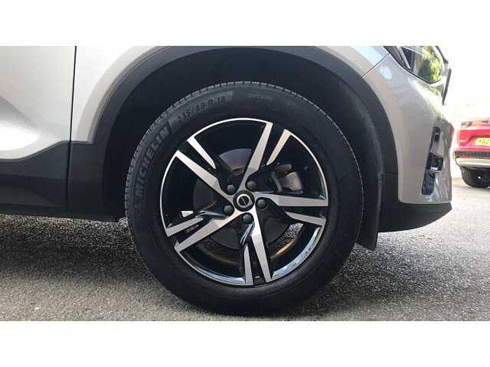 Volvo XC40 XC40 2.0 B4P Plus Dark 5dr AWD Auto 